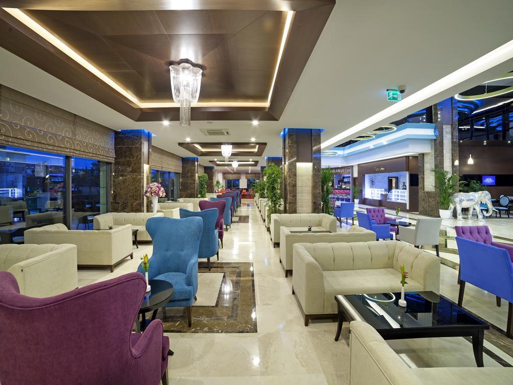 Luna Blanca & Hotel